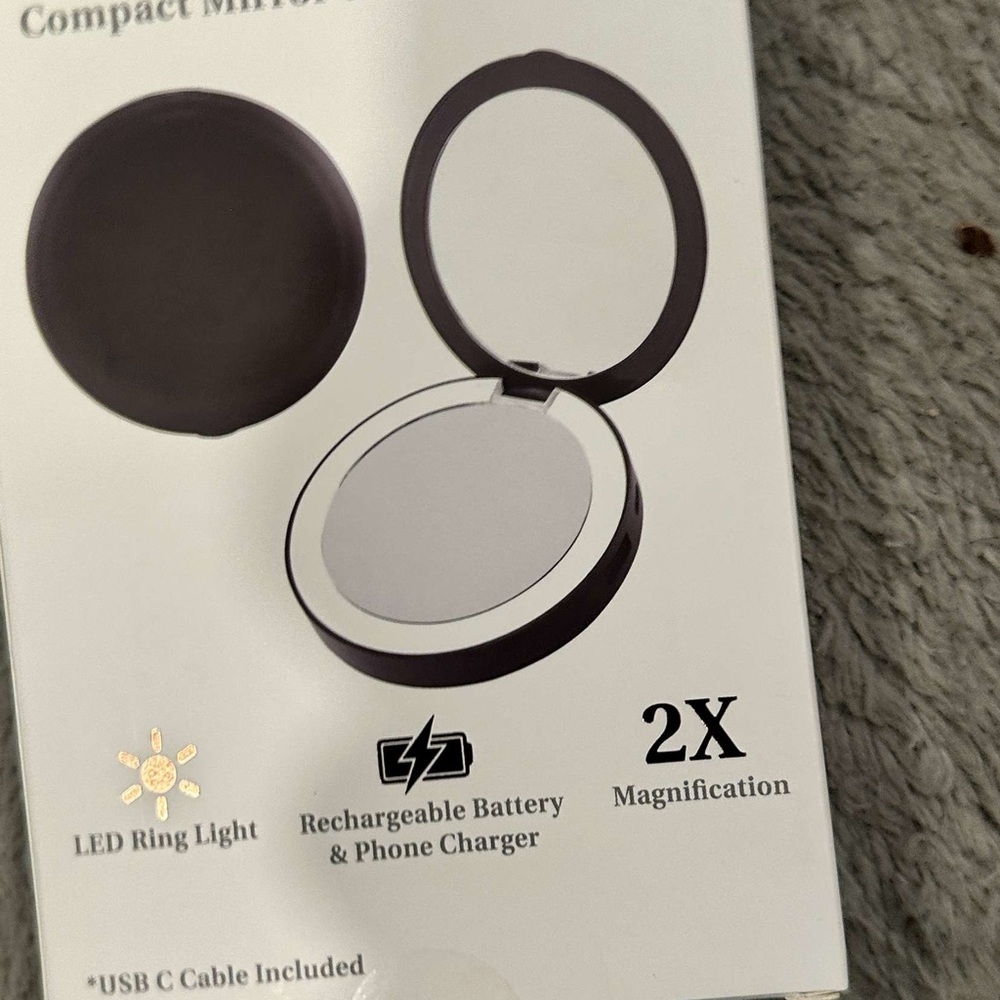 Compact Mirror with LED Ring Light and Rechargeable Battery